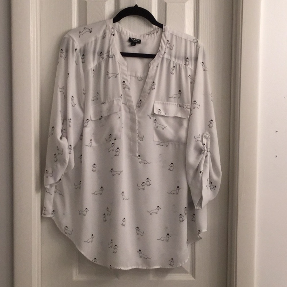 Cute Torrid dog print Harper blouse size2